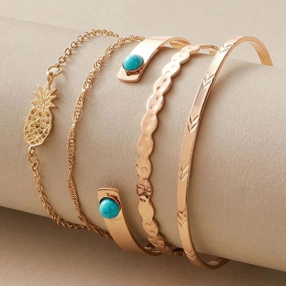 NEW (5)β Piece Adjustable Bracelet Set | 18k Gold Plated - Picture 3 of 5